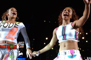 T Boz and Chili of TLC in their last concert as a group.