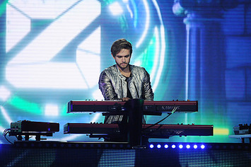 DJ Zedd performs onstage during the 2016 Nickelodeon HALO Awards