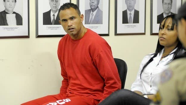 Brazilian goalkeeper Bruno Fernandes de Souza, who was convicted of ordering the brutal murder of his girlfriend in 2010, signed with a new team on Monday.