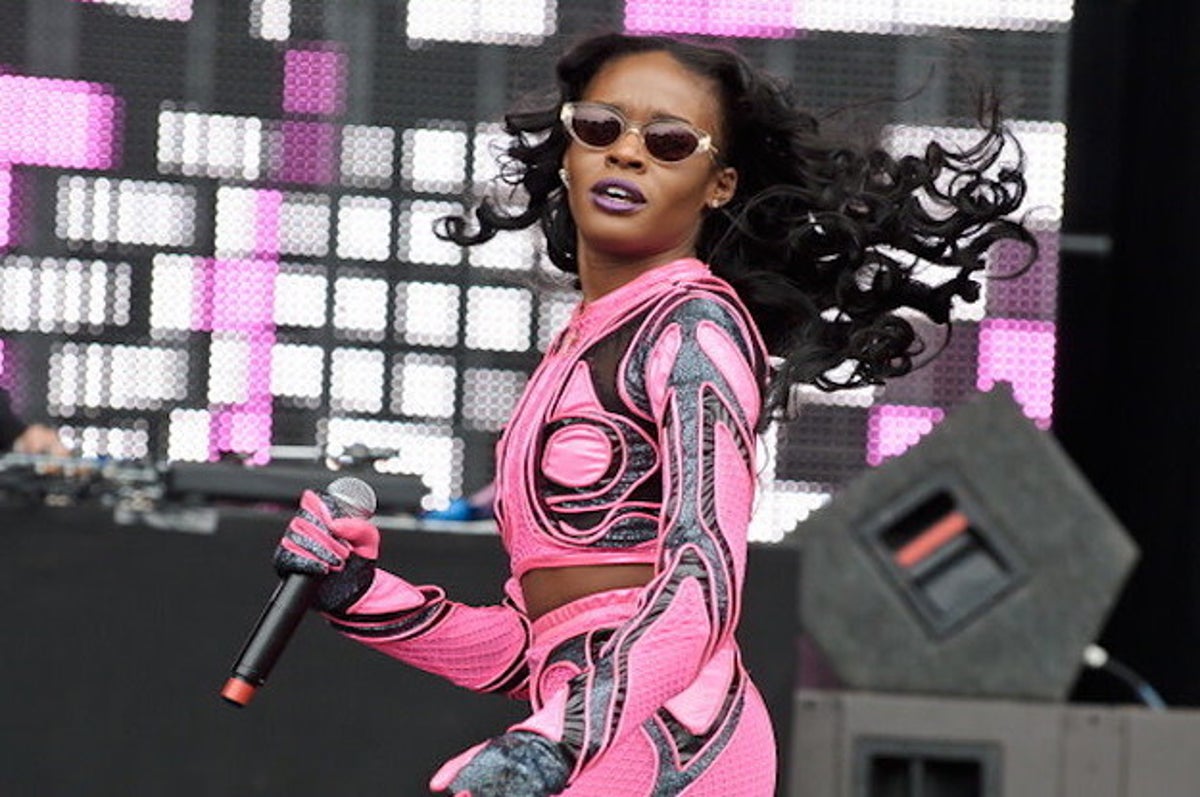 Judge Issues Arrest Warrant for Azealia Banks in Boob-Biting Incident |  Complex