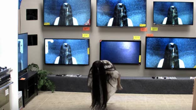 To promote the new 'Rings' film, Paramount staged a hilarious prank of Samara jumping out of a TV and freaking out unsuspecting people.