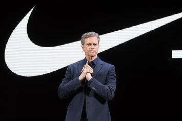 An Ex-Nike Employee is Auctioning Original Jordan 1s to Fight Trump's  Muslim Ban