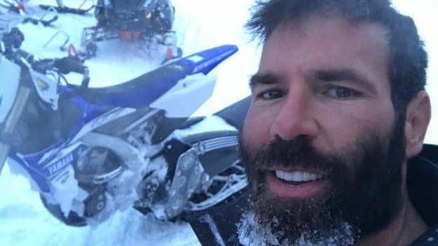 A poker expert took one look at a video of Instagram star Dan Bilzerian playing cards and exposed him for being a fraud.