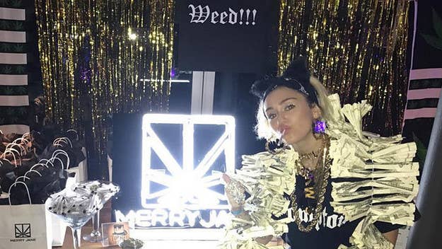 Snoop Dogg blessed Miley Cyrus and her boyfriend with some promotional weed in honor of Liam Hemsworth's birthday.