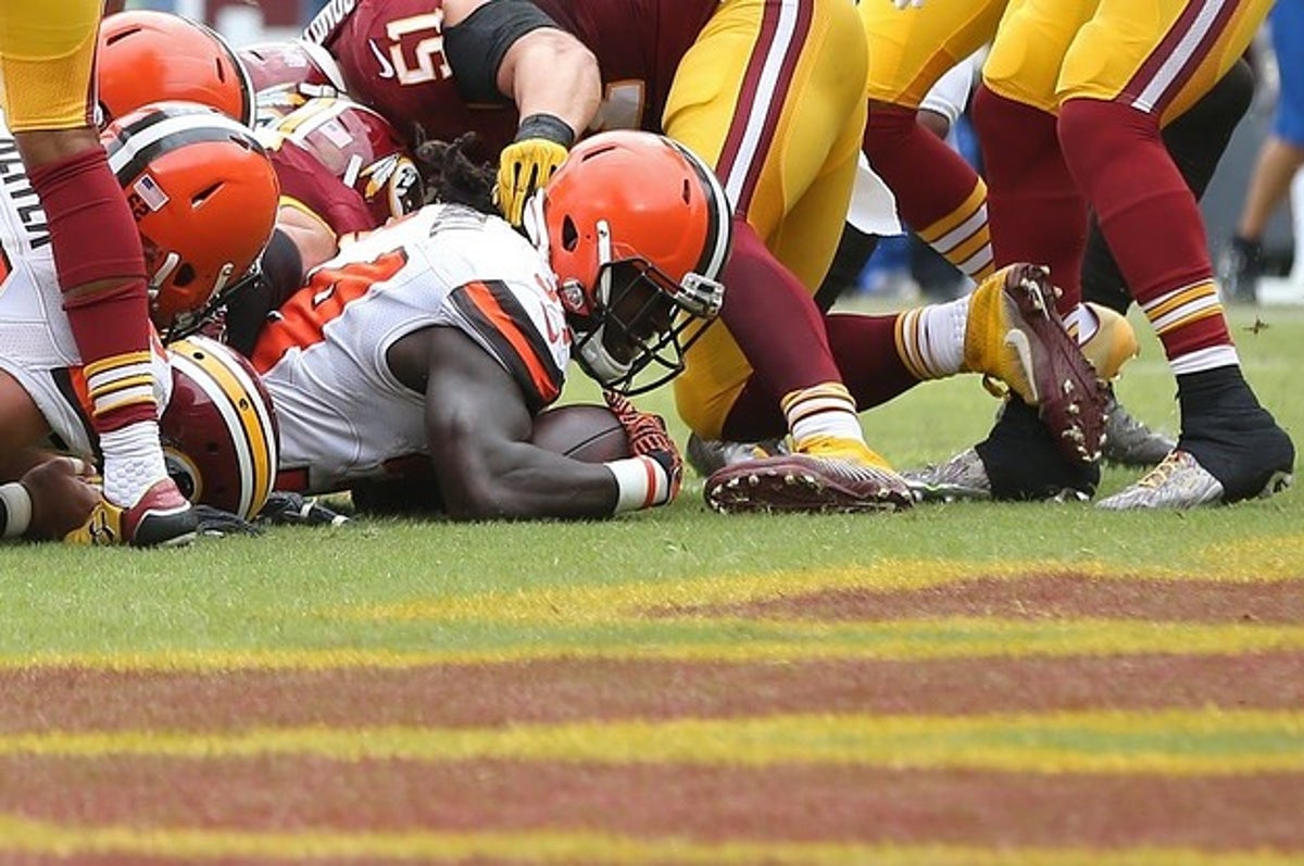 Cleveland Browns Bus Breaks Down on the Way to Face the Pittsburgh Steelers