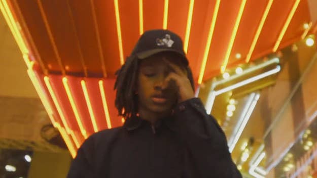 Max Wonders shares his new video for "Grow Up."