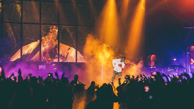 Travis Scott debuted a new set design at ComplexCon which is inspired by his 'Birds in the Trap Sing McKnight' album.
