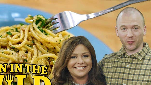 Sean Evans is in desperate need of some kitchen tips, and who better to put him through a culinary bootcamp than TV cooking legend Rachael Ray? After some chopping, whisking, and egg-cracking basics, Rachael shows Sean the secrets to her famous pasta carbonara recipe.