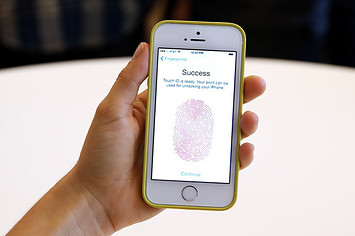 The iPhone 5S with fingerprint technology