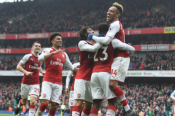 Arsenal Players Celebrate
