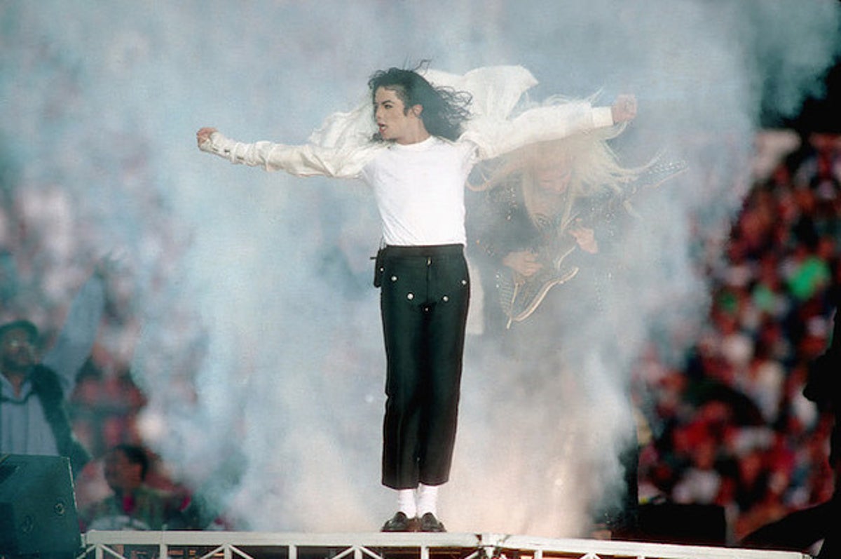 Michael Jackson's first moonwalk shoes up for auction - ABC7 Los