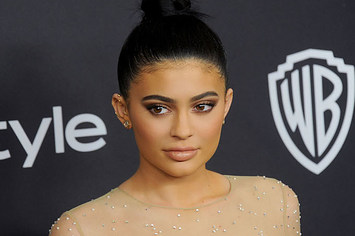 kylie jenner golden globes