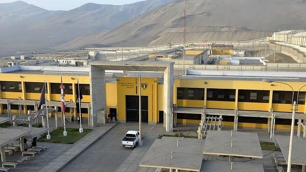 A Peruvian inmate drugged his brother to assume his identity and break out of jail.