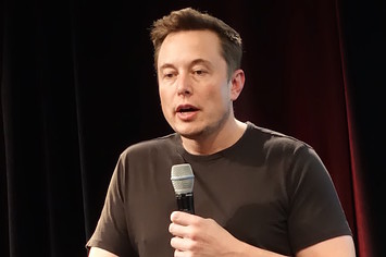Elon Musk closing the 2016 Tesla Annual Shareholders' meeting.