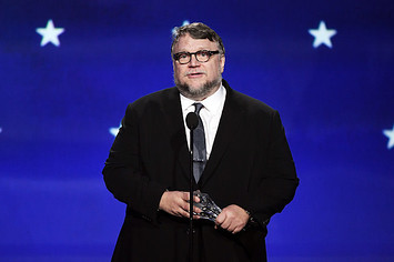 Director Guillermo del Toro accepts Best Director for 'The Shape of Water'