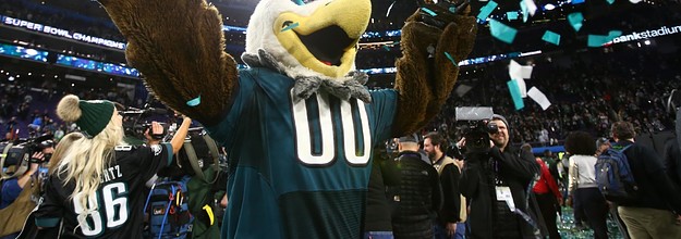 Philadelphia Eagles fans swoop down for pregame support