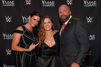 Ronda Rousey makes appearance during WWE Mae Young Classic red carpet