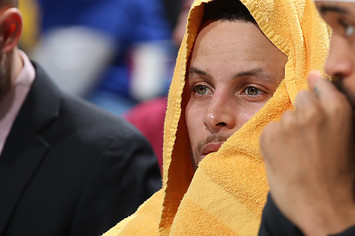 Steph Curry during a match with the Cavaliers.