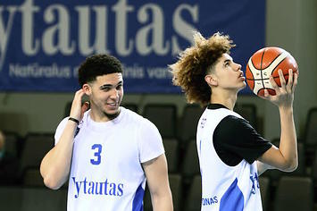 LiAngelo Ball and Lamelo Ball take part in their first training session in Lithuania.