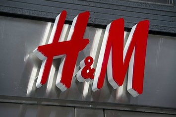 H&M sign.