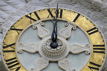 The clock in the National Statuary Hall