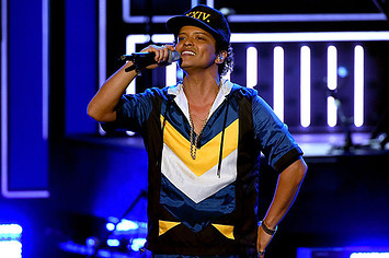 This is a photo of Bruno Mars.