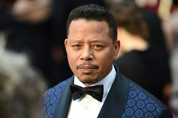 Terrence Howard arrives on the red carpet for the 89th Oscars