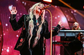 Kesha at iHeartRadio festival