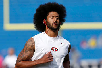 Colin Kaepernick warms up before a 2016 game.