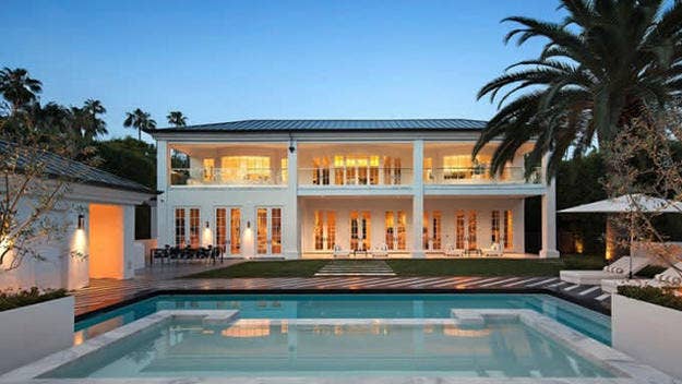 Floyd Mayweather spent $26 million cash on a new mansion in Beverly Hills.