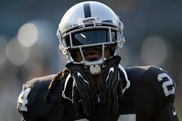 Marshawn Lynch practices with the Raiders.
