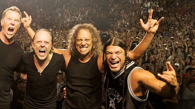Heavy metal legends Metallica are opening a pop-up store in Toronto, offering merchandise for their 2017 Worldwired tour