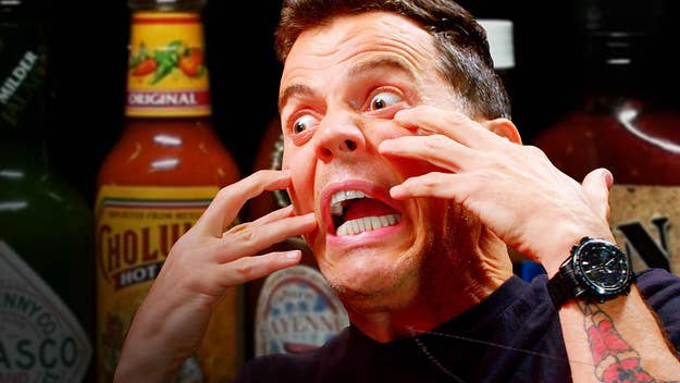 Jackass star Steve-O takes on the Hot Ones challenge with host Sean Evans. 