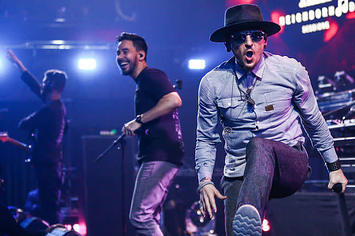 Brad Delson, Mike Shinoda and Chester Bennington of Linkin Park perform