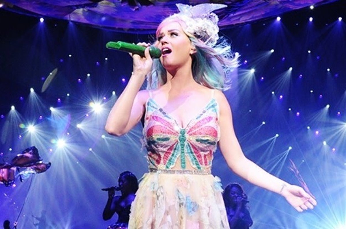 Super Bowl XLIX: Katy Perry makes crowd roar with spectacular half time  performance, London Evening Standard