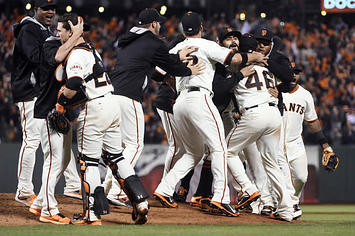 Giants excluding Aubrey Huff from 2010 World Series reunion