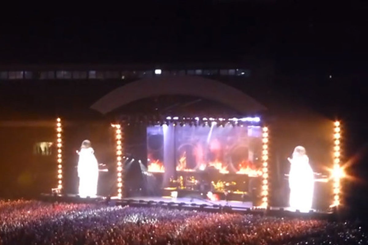 Eminem joined on stage by Dr Dre as he makes history at London's Wembley  Stadium - watch