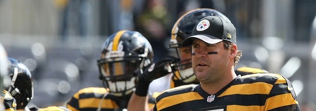 Anyone else miss the bumblebee jerseys? Seems like they were either a love  or hate thing for people. : r/steelers