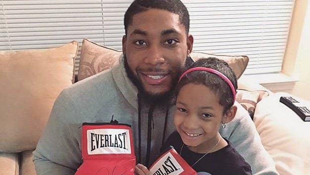 Floyd Mayweather Sent Autographed Boxing Gloves to Leah Still