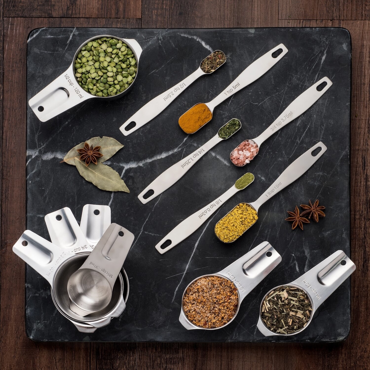 The set with spices inside the spoons