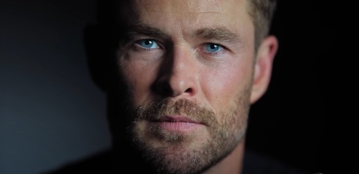 chris Hemsworth up close