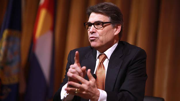 Texas governor Rick Perry has dropped out of the presidential race, making him the first GOP candidate to do so. 