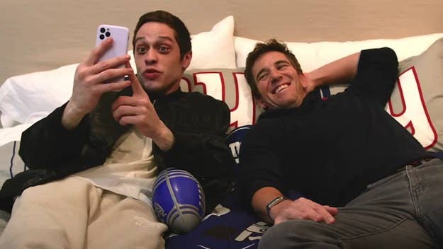 While hanging out on the latest episode of the 'Eli Manning Show,' the New York Giants legend and Pete Davidson started a joint Instagram account.