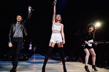 Taylor Swift Brings Beck St Vincent John Legend