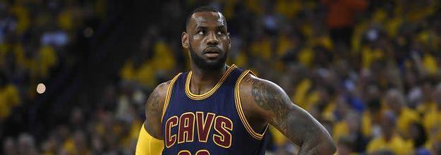 LeBron James' game-worn Finals jersey sells for $46,000