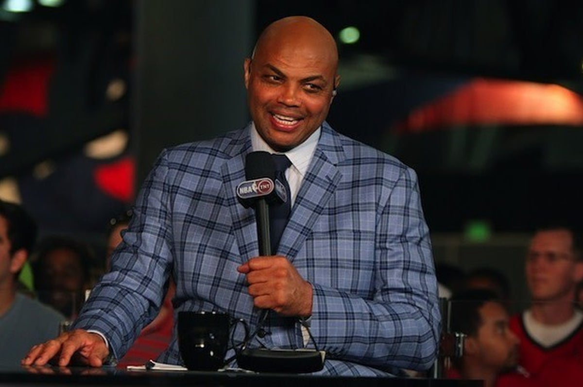 NBA on TNT on X: 14 years ago today, Charles Barkley became the seventh  player in @Sixers' history to have his jersey retired   / X