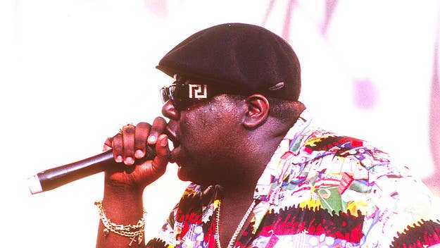 From his “first” freestyle to his freestyle with Tupac, we’re honoring the great Notorious B.I.G with these 10 best Biggie freestyles.