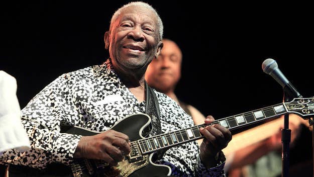 Thousands attend B.B. King's open casket viewing in Mississippi today.