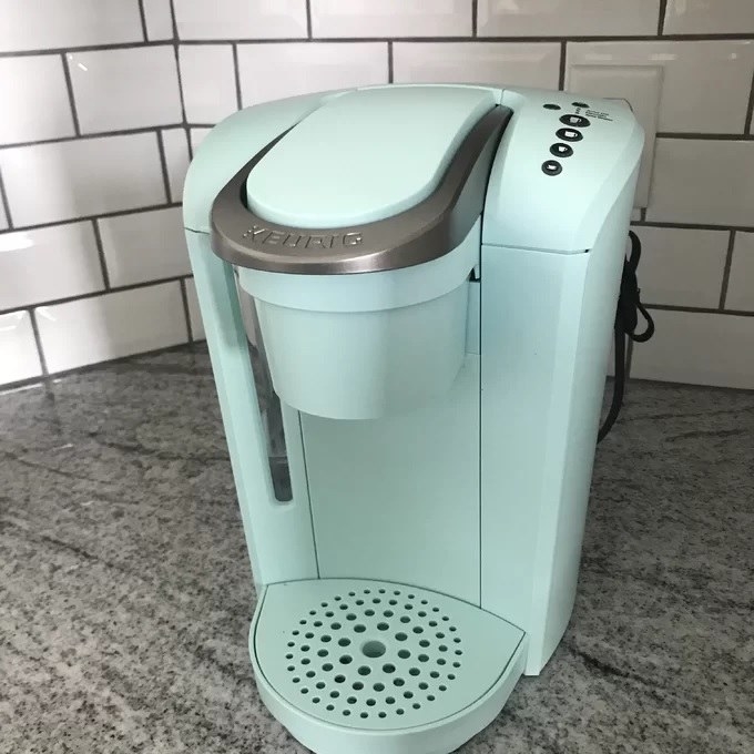 The Keurig in the oasis color