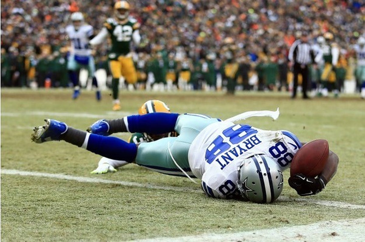 Report: Cowboys' Dez Bryant questioned in 2011 incident at Wal